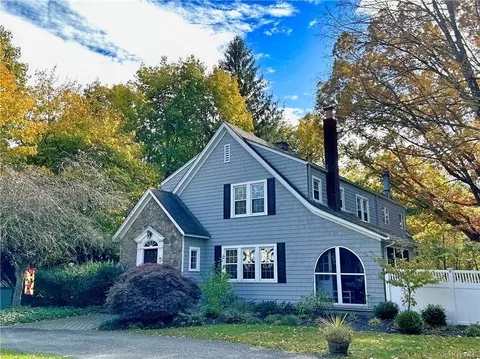 7 Viola Rd, Ramapo, NY 10901