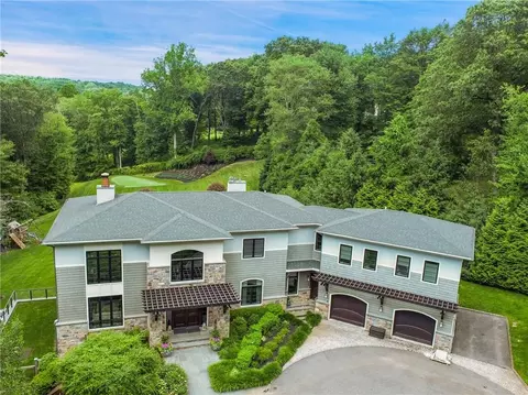 3 Gifford Lake Dr, North Castle, NY 10504