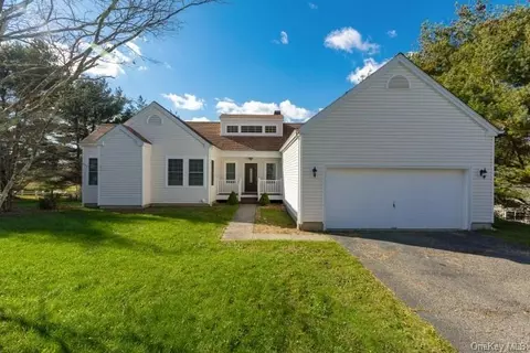 21 Underhill Rd N, Beekman, NY 12570