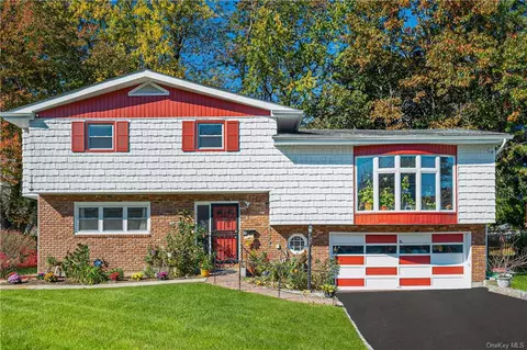 10 Clarendon Pl, Greenburgh, NY 10583