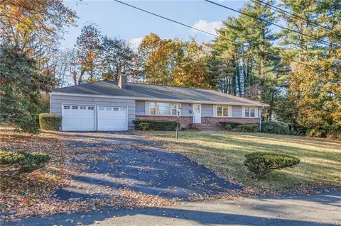 9 Lombardi Dr, Clarkstown, NY 10956