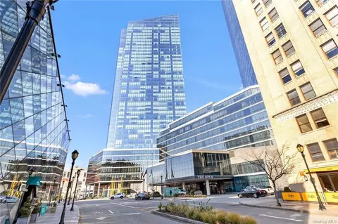 5 Renaissance Sq #25C, White Plains, NY 10601