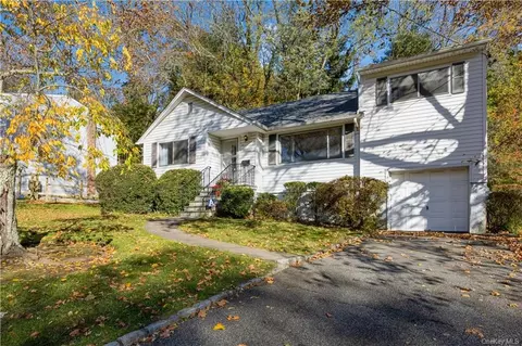 11 Crossbar Rd, Greenburgh, NY 10706