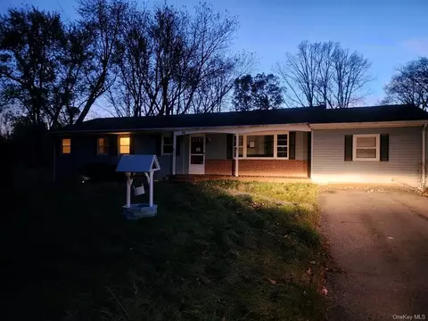 49 Mcveigh Rd, Wawayanda, NY 10958
