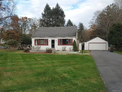 4 Cornish Rd, Carmel, NY 10512