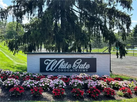4 White Gate Dr #I, Wappinger, NY 12590