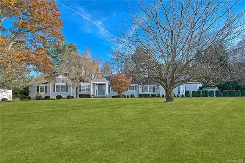 9 Sunset Dr N, New Castle, NY 10514