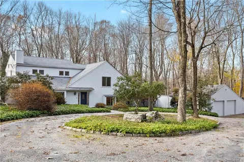 6 Perch Bay Rd, Lewisboro, NY 10597