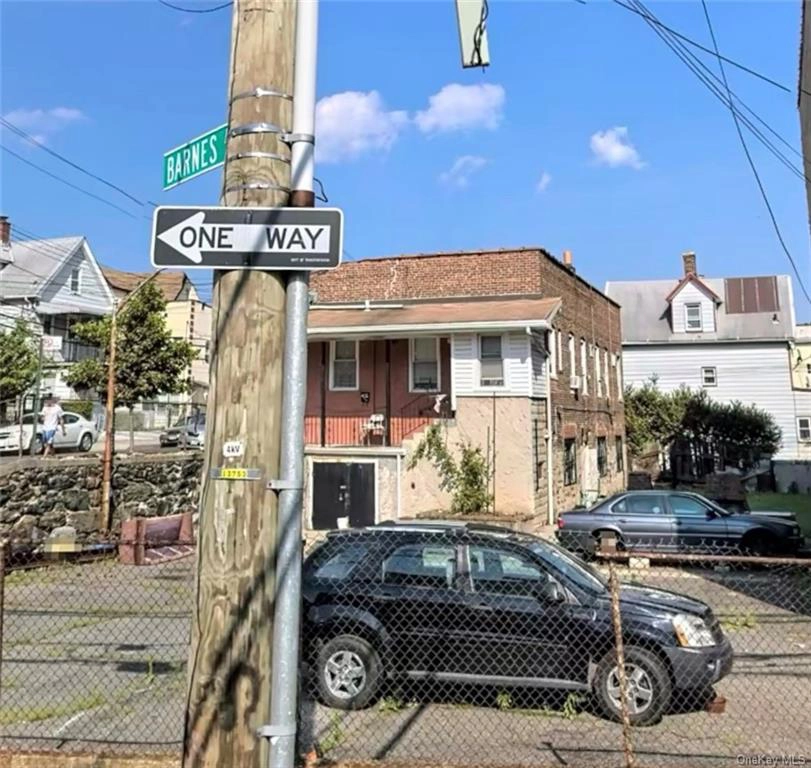 812 E 214th St Unit 814  