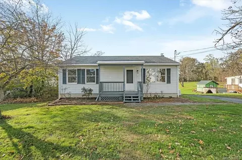 74 Montgomery St, Tivoli, NY 12583