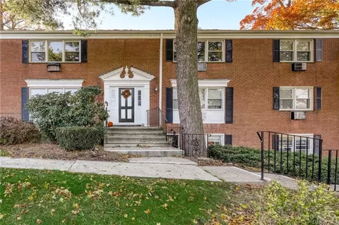 5 Milford Ln #7005, Ramapo, NY 10901