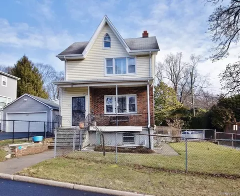 471 Benedict Ave, Greenburgh, NY 10591