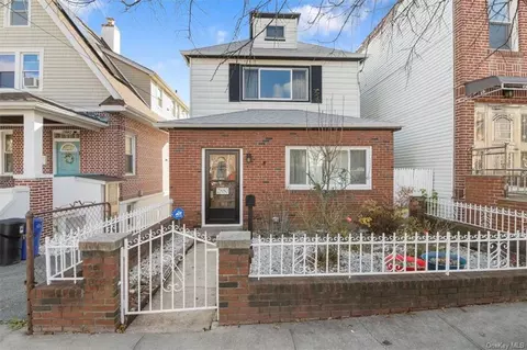 2880 Harrington Ave, Bronx, NY 10461