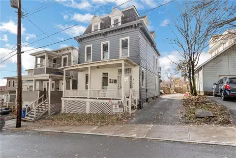 22 Franklin St, Middletown, NY 10940