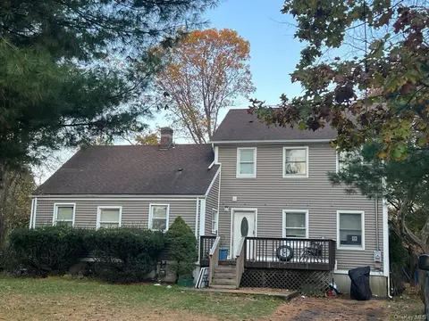 19 S Remsen St, Ramapo, NY 10952