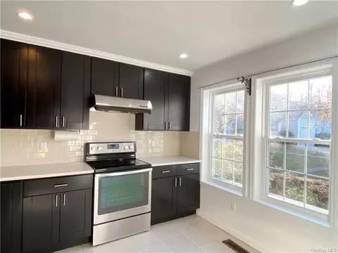 109 Quail Ct, Yorktown, NY 10598
