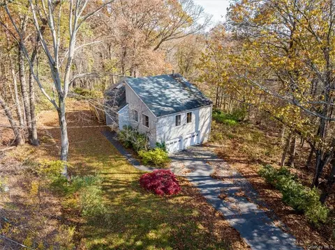 22 Cortlandt Manor Rd, Katonah, NY 10536