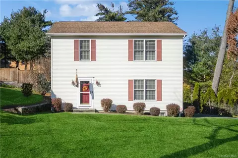 30 Tryon Cir, Cortlandt, NY 10567