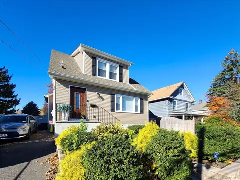16 Rose Ave, Glen Cove, NY 11542
