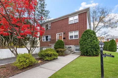 35 Bryn Mawr Ter, Yonkers, NY 10701