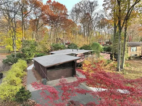 28 Ross Ave, Ramapo, NY 10977