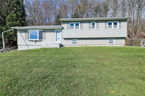 1443 County Route 12, Wawayanda, NY 10958