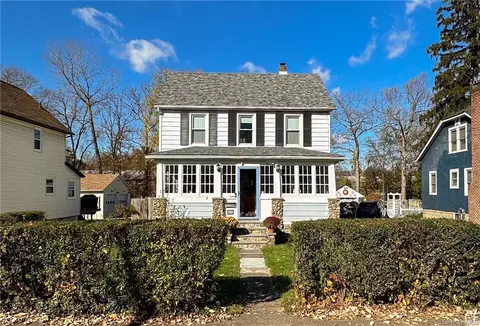 26 Maple St, Cornwall, NY 12518