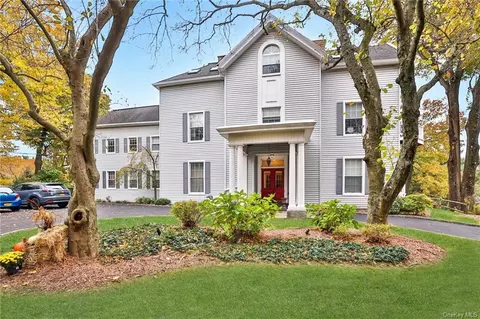 40 Benedict Ave #1C1F, Greenburgh, NY 10591