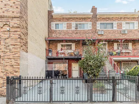 1111 Stratford Ave, New York, NY 10472