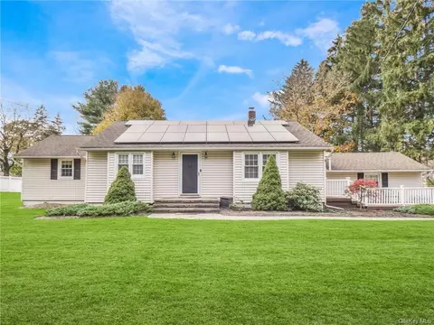 67 S Airmont Rd, Ramapo, NY 10901