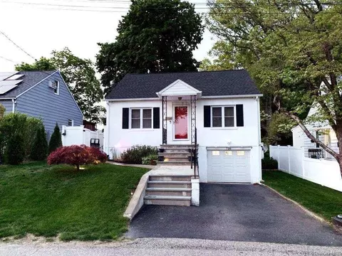 726 Shenandoah Ave, Peekskill, NY 10566