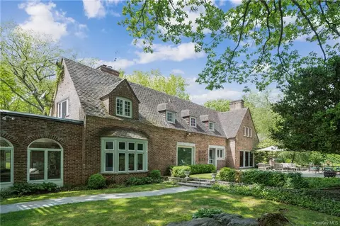 25 Winfield Ave, Harrison, NY 10528