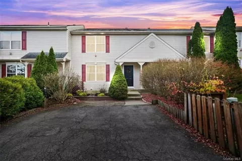 50 Marian Ct, Warwick, NY 10990