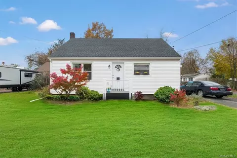 15 Tietjen Ave, Kingston, NY 12401