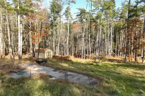 87 Hickory Ln, Tusten, NY 12764