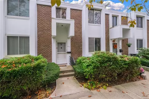 817 Colony Dr, Greenburgh, NY 10530