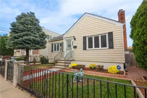 518 Logan Ave, New York, NY 10465