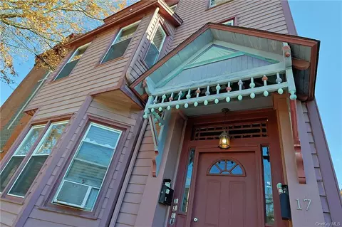 17 N Clover St, Poughkeepsie, NY 12601