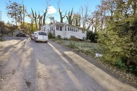 13 Sunrise Trl, Monroe, NY 10950