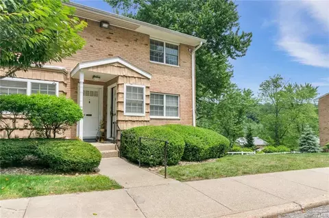 1840 Crompond Rd #4C8, Peekskill, NY 10566