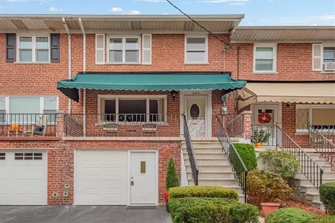564 Wynnewood Rd, Pelham, NY 10803