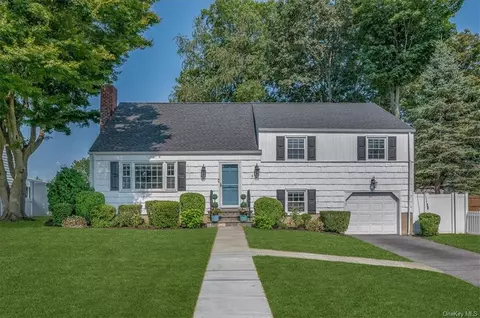 6 Field Pl, Rye, NY 10573