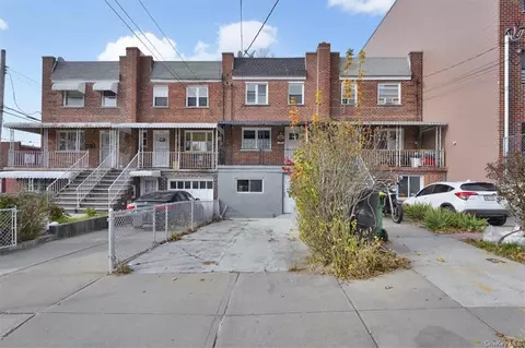 3567 Laconia Ave, Bronx, NY 10469