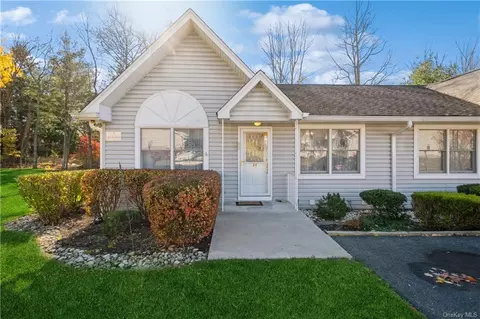 24 Windsor Cir, New City, NY 10956