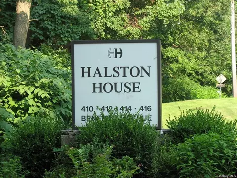 416 Benedict Ave #3A, Greenburgh, NY 10591