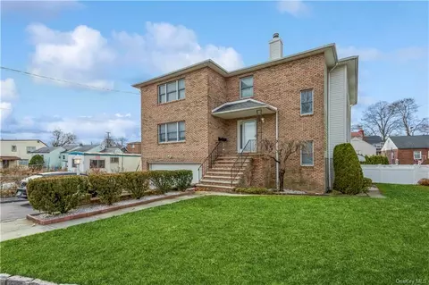 23 Victoria Ln, Yonkers, NY 10701