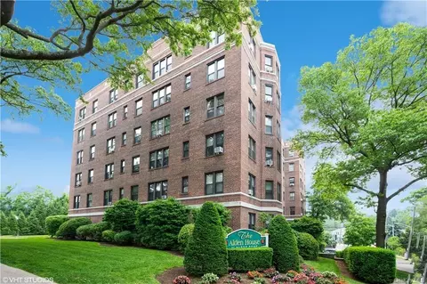 11 Alden Rd #6F, Larchmont, NY 10538