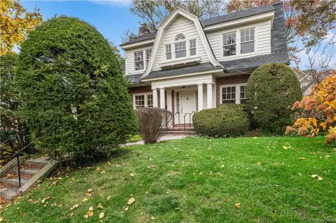 45 Ashton Rd, Yonkers, NY 10705