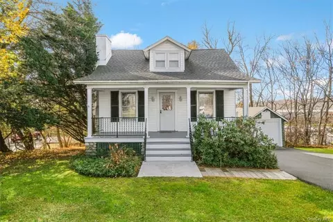 105 Brookside Farms Rd, Newburgh, NY 12550