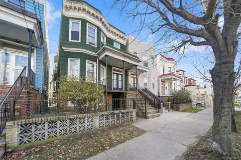 2224 Bruckner Blvd, New York, NY 10473